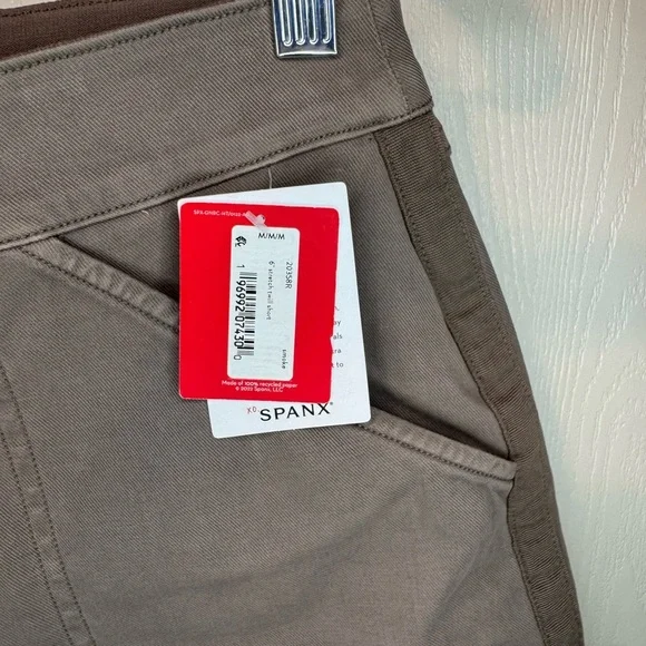 New SPANX Women's Twill 6 inch Shorts Smoke Size Medium - Picture 3 of 5